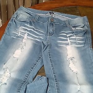 Distressed Amethyst jeans sz 16